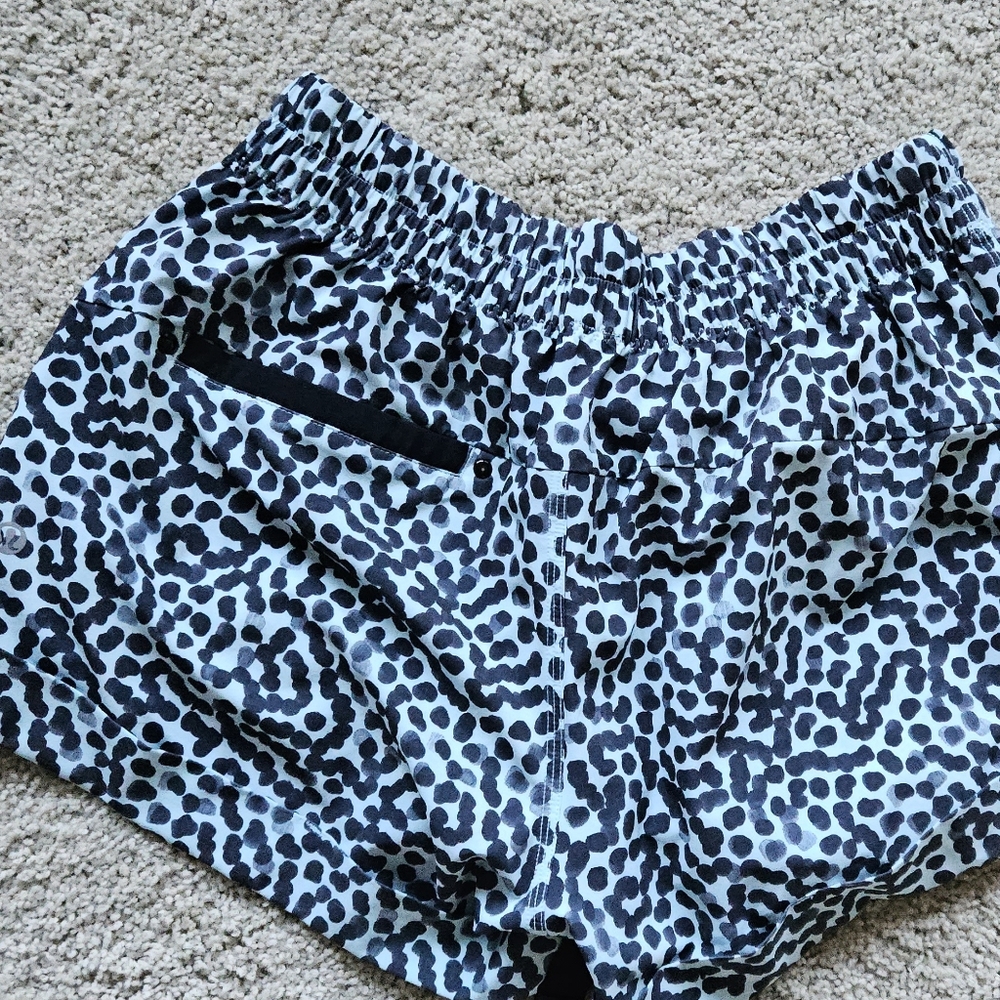 Shorts - Picture 3 of 4